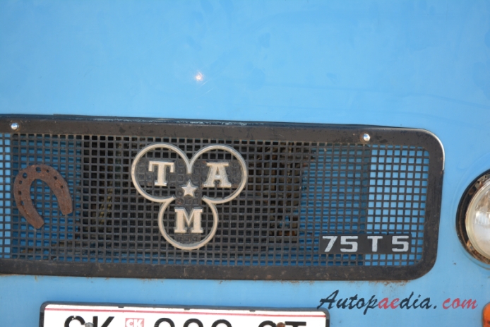 TAM 75 197x-19xx (75 T 5 ciężarówka), emblemat przód 