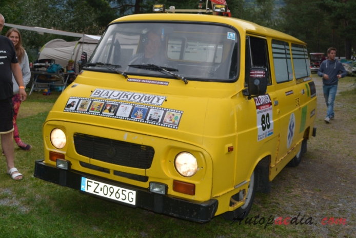 TAZ 1500 1985-1999 (1997-1999 TAZ-Š 1203 van), lewy przód