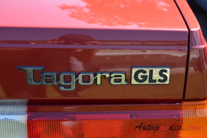 Talbot Tagora 1980-1983 (1983 Talbot Tagora 2.2 GLS sedan 4d), rear emblem  