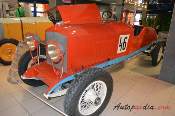 Tatra 10 (Type U) 1919-1927 (1921 auto wyścigowe), lewy przód