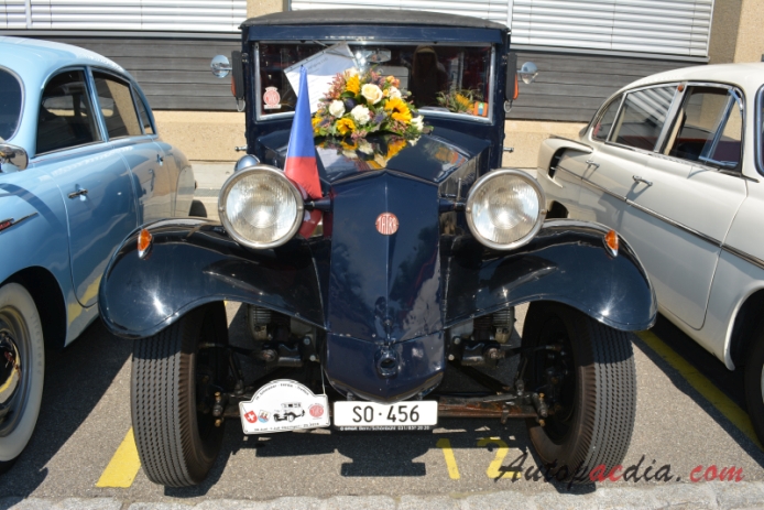 Tatra 52 1931-1939 (1931 T52 saloon 4d), przód