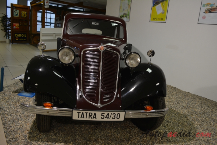 Tatra 54 1931-1934 (1932 T54/30 todor sedam 2d), przód