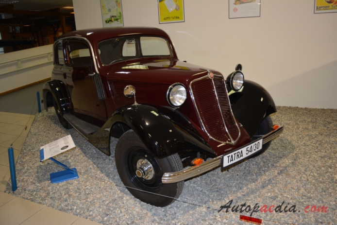 Tatra 54 1931-1934 (1932 T54/30 todor sedam 2d), prawy przód