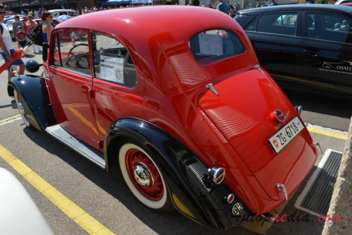 Tatra 57 1931-1948 (1947 T57B limuzyna 2d), lewy tył