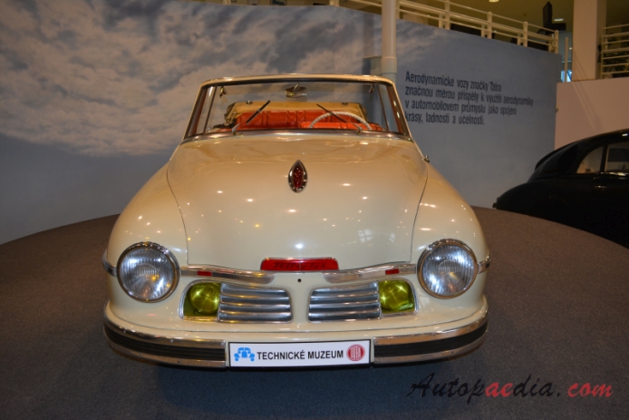 Tatra T600 Tatraplan 1948-1952 (1949 cabriolet 2d), przód