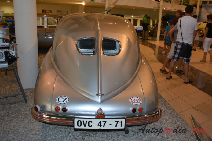 Tatra T600 Tatraplan 1948-1952 (1949 saloon 4d), rear view