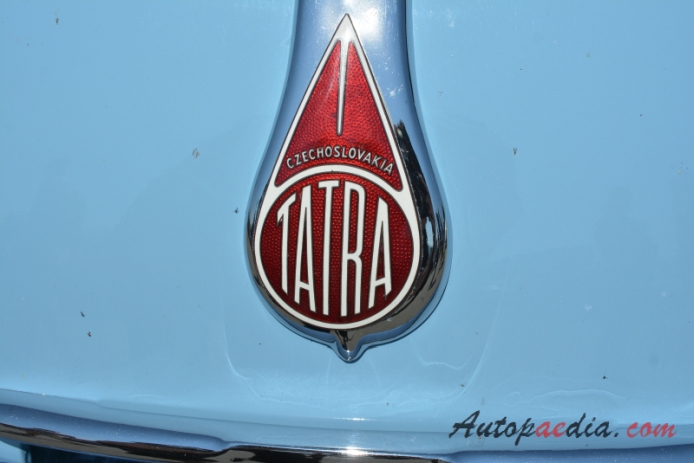 Tatra T600 Tatraplan 1948-1952 (1951 sedan 4d), emblemat przód 