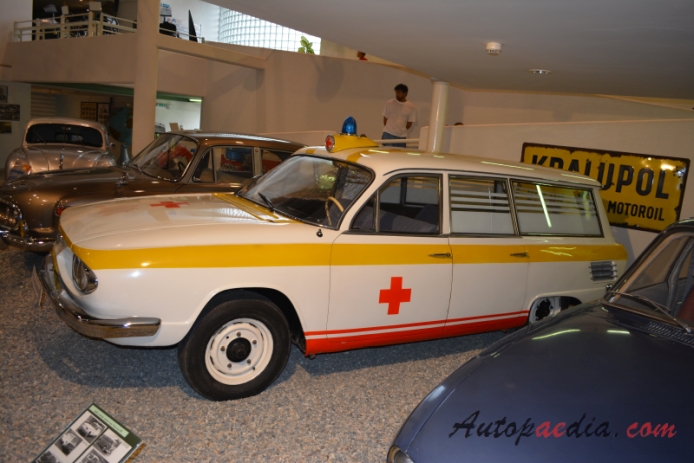 Tatra T603 1956-1975 (1964 603 A prototyp ambulans 5d), lewy bok