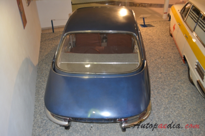 Tatra T603 1956-1975 (1966 603 X prototyp saloon 4d), tył