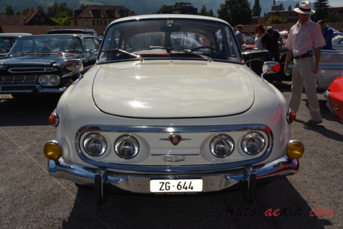 Tatra T603 1956-1975 (1975 603-3 saloon 4d), front view