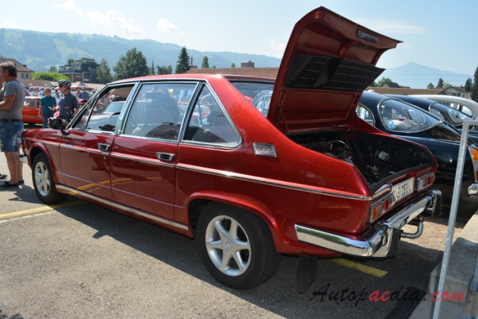Tatra T613 1974-1996 (1977 3500 V8 saloon 4d),  left rear view