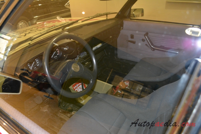 Tatra T623 1980-1998 (pace car saloon 4d), interior