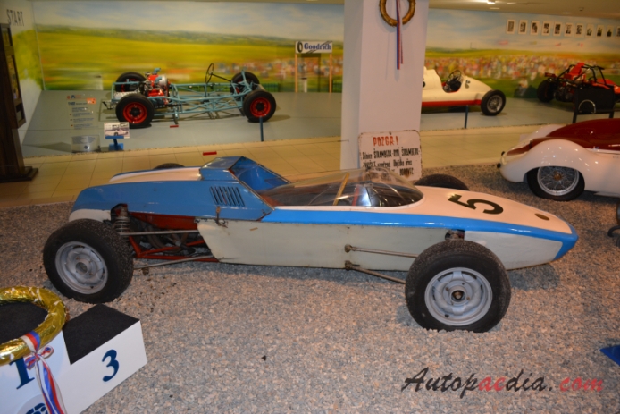 Tatra Delfin 1100 1964 (Formula Junior), right side view
