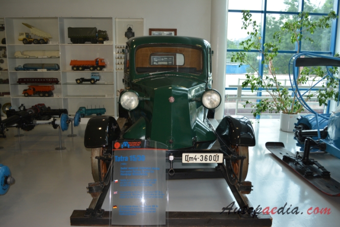 Tatra 15/30 1936 (drezyna), przód