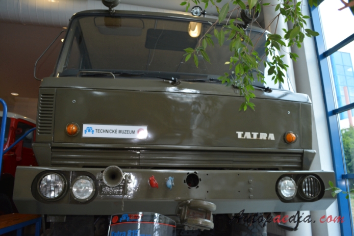 Tatra 815 1974 VVN 8x8 (prototyp), przód