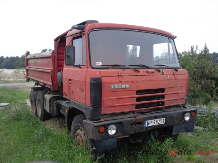Tatra 815 1983-present (dumping truck), right front view
