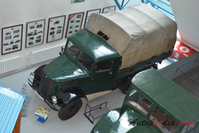 Tatra 93 1937-1941 (ciężarówka), lewy przód
