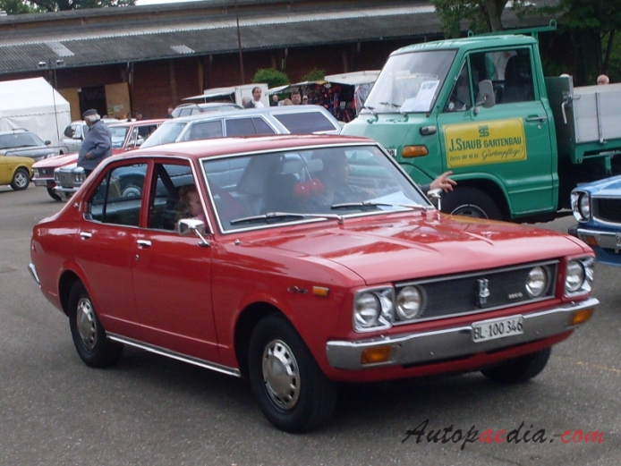 Toyota Carina 1st generation (A10) 1970-1977 (1972 2T 1600 sedan 4d), right front view