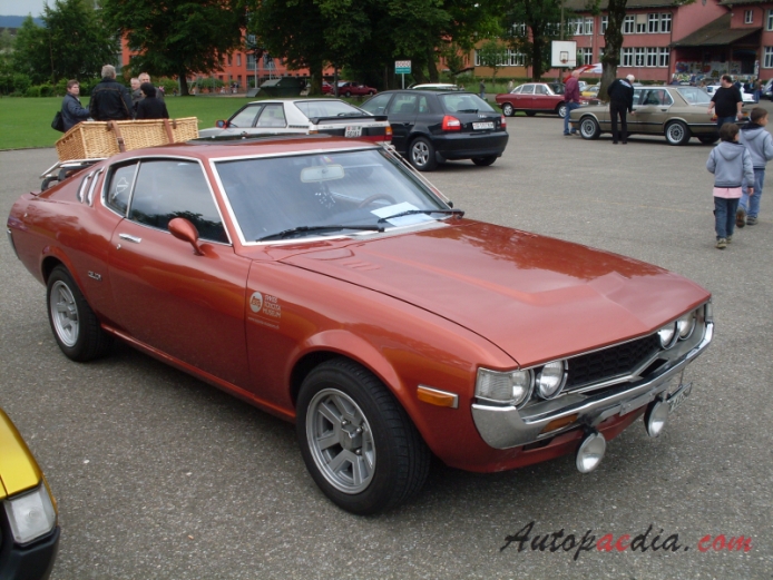 Toyota Celica 1st generation (A20, A35 Series) 1970-1977 (1977 TA28 ST liftback 3d), right front view