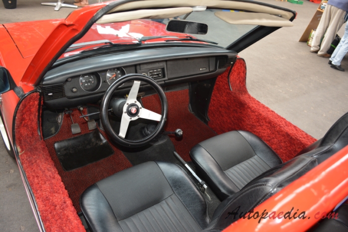 Toyota Corolla 2. generacja 1970-1978 (1970 KE20 Buggy), wnętrze