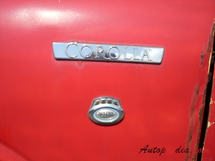 Toyota Corolla 2. generacja 1970-1978 (1971-1978 TE25, KE25 Coupé DeLuxe), emblemat bok 