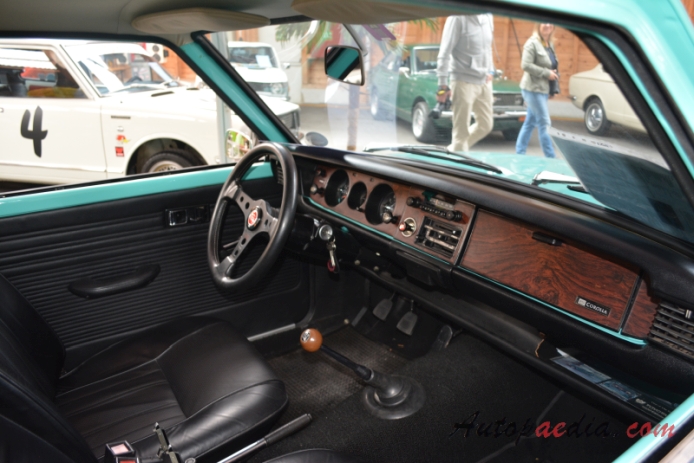Toyota Corolla 2nd generation 1970-1978 (1972 KE26 Wagon 3d), interior