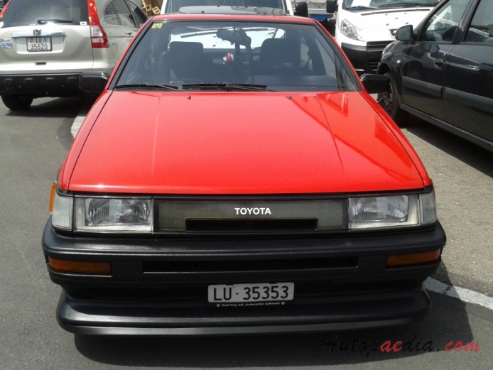 Toyota Corolla 5th generation E80 1983-1987 (ä86 GTI Twin Cam 16 hatchback 3d), left front view