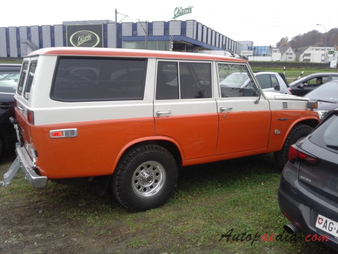 Toyota Land Cruiser 50 series 1967-1980 (1967-1977 FJ55 SUV), prawy bok