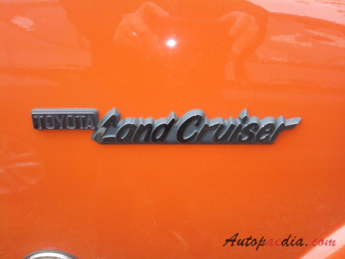 Toyota Land Cruiser 50 series 1967-1980 (1967-1977 FJ55 SUV), emblemat bok 