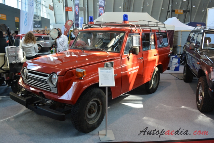 Toyota Land Cruiser 50 series 1967-1980 (1978 FJ55 fire engine), left front view