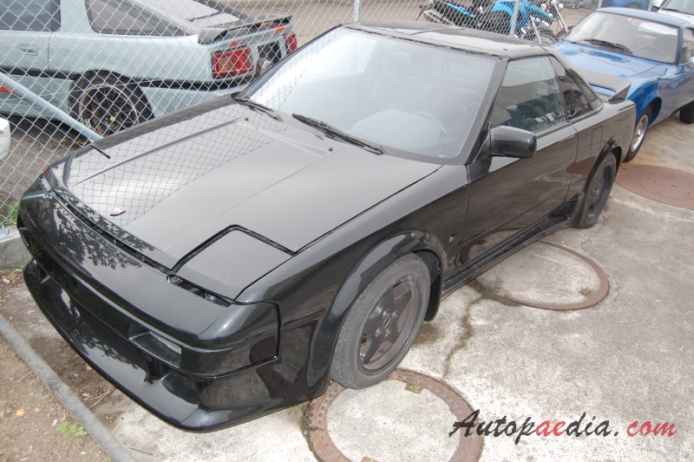 Toyota MR2 1st generation AW10, AW11 1984-1989 (1986-1989 Targa), left front view