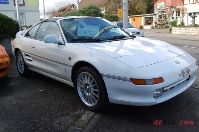 Toyota MR2 2nd generation W20 1989-1999 (1993 2.0 GTi Coupé 2d), right front view