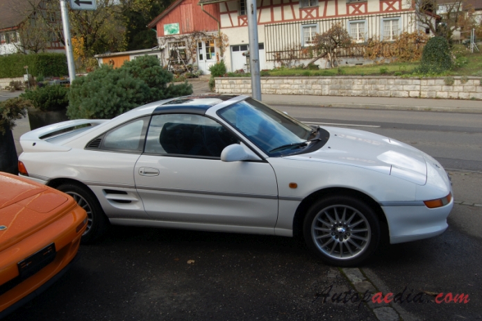 Toyota MR2 2nd generation W20 1989-1999 (1993 2.0 GTi Coupé 2d), right side view
