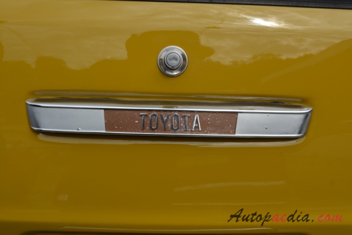 Toyota Publica 3rd generation UP30, KP30 series 1969-1978 (1976 Copain wagon 3d), rear emblem  