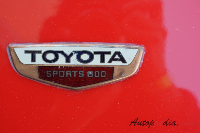Toyota Sports 800 1965-1969 (1966 Coupé 2d), emblemat tył 