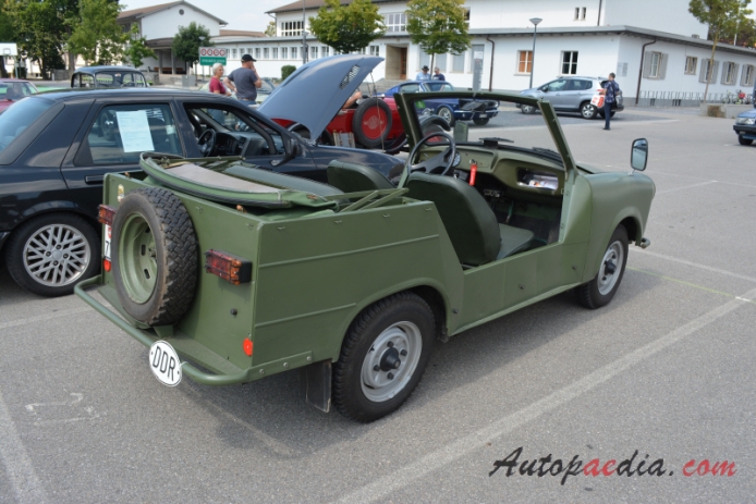 Trabant 601 1964-1990 (1968-1990 Kübelwagen military vehicle), right rear view