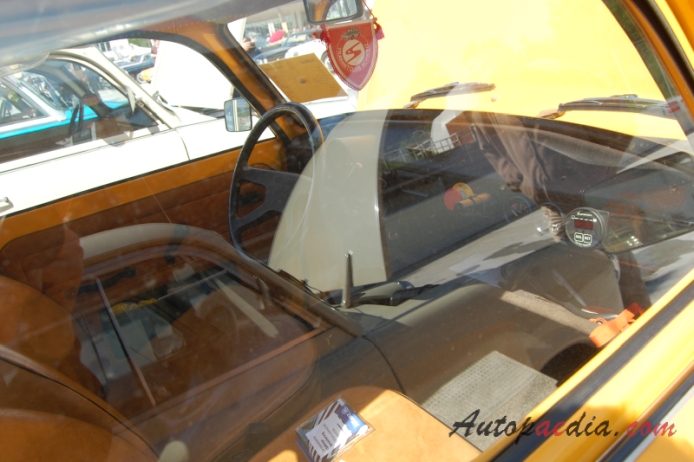 Trabant 601 1964-1990 (1991 601 Elektro przeróbka limuzyna 2d), wnętrze