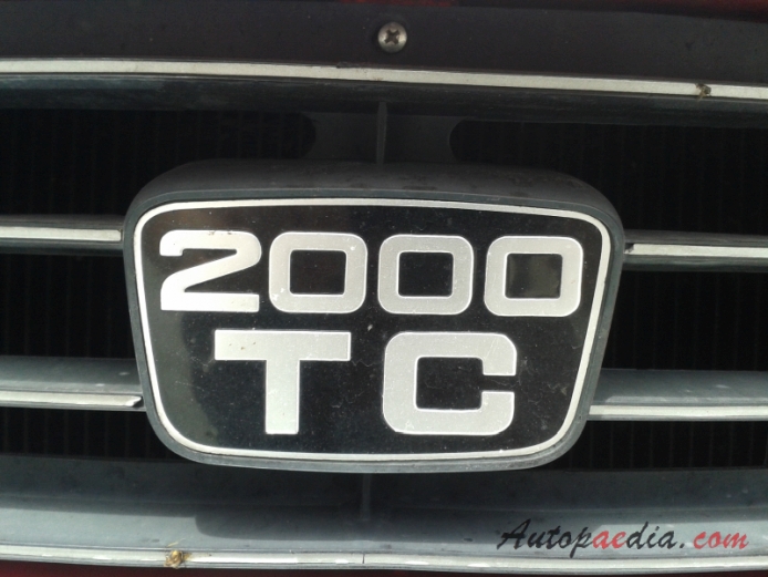 Triumph 2000 Mk2 1969-1977 (2000 TC seda, front emblem  