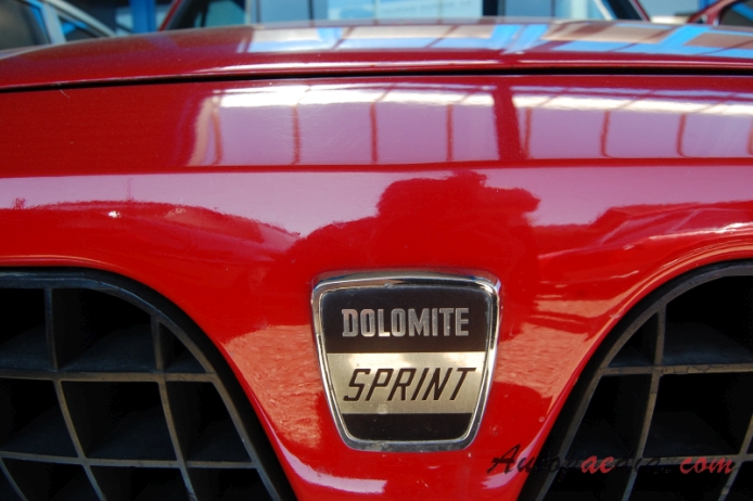 Triumph Dolomite Sprint 1973-1980 (1974), emblemat przód 