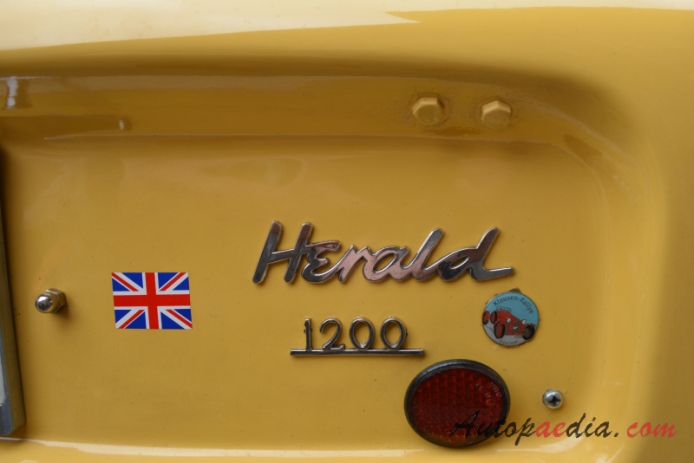 Triumph Herald 1959-1971 (1963 1200 convertible 2d), rear emblem  