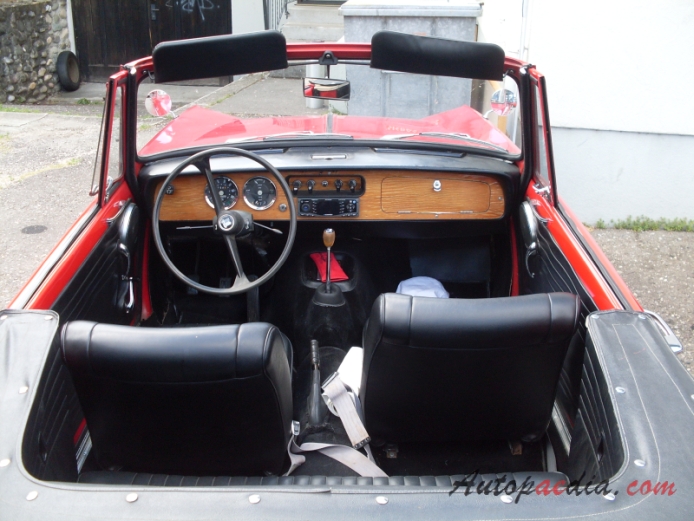 Triumph Herald 1959-1971 (1967-1971 13/60 convertible 2d), wnętrze