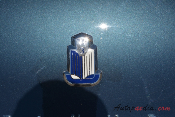 Triumph TR3 1955-1962 (1957-1962 TR3A, TR3B roadster 2d), front emblem  