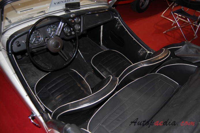 Triumph TR3 1955-1962 (1959 TR3A roadster 2d), wnętrze