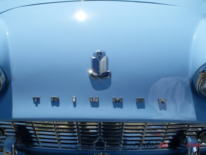 Triumph TR3 1955-1962 (1960 TR3A roadster 2d), emblemat przód 