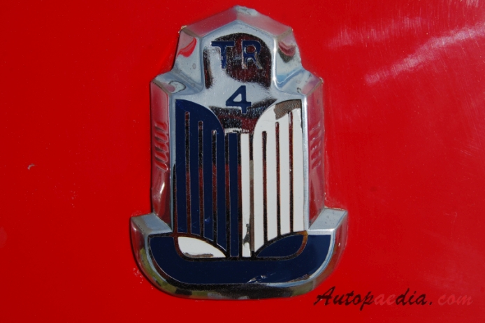 Triumph TR4 1961-1967 (1961-1965 roadster 2d), front emblem  