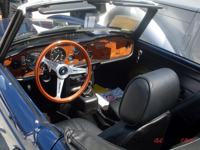 Triumph TR6 1969-1976 (1974), wnętrze