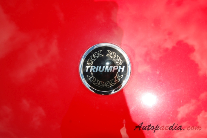 Triumph TR7 1974-1981 (1976 Coupé 2d), emblemat przód 