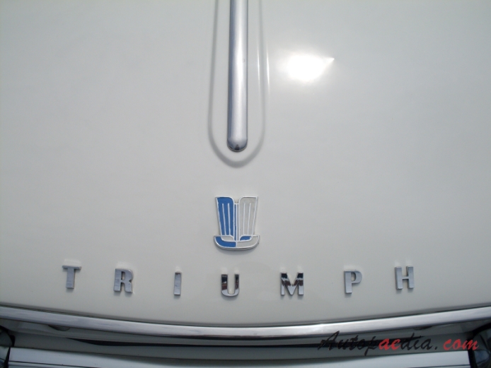 Triumph Vitesse 1962-1971 (1962-1966 Vitesse 6 convertible), emblemat przód 
