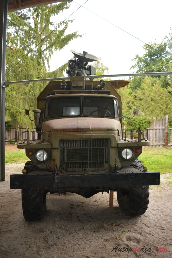 Ural 375 1961-1992 (Ural 375D 6x6 pojazd wojskowy), przód