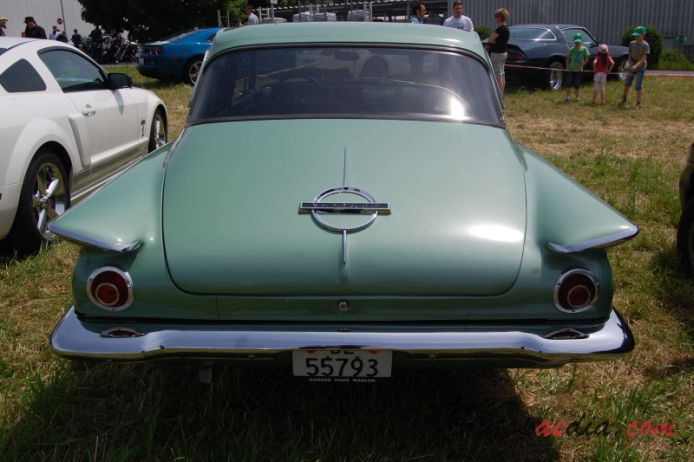 Chrysler Valiant 1st generation 1960-1962 (1962 sedan 2d), rear view